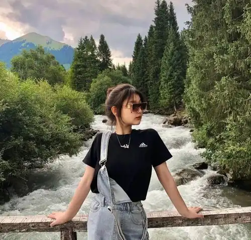 ins不露脸女生头像
