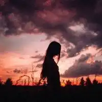 黑白头像意境女生背影图片微信头像图片大全