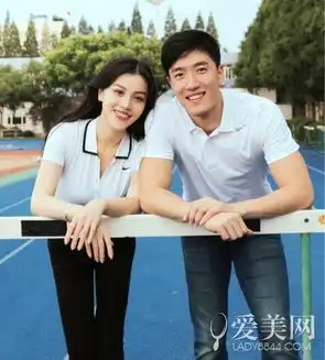 星鲜事刘涛美艳时装周戚薇中秋美国大婚