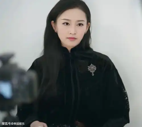 女星换上司藤的造型,娜扎完全不搭,范冰冰比景甜更合适