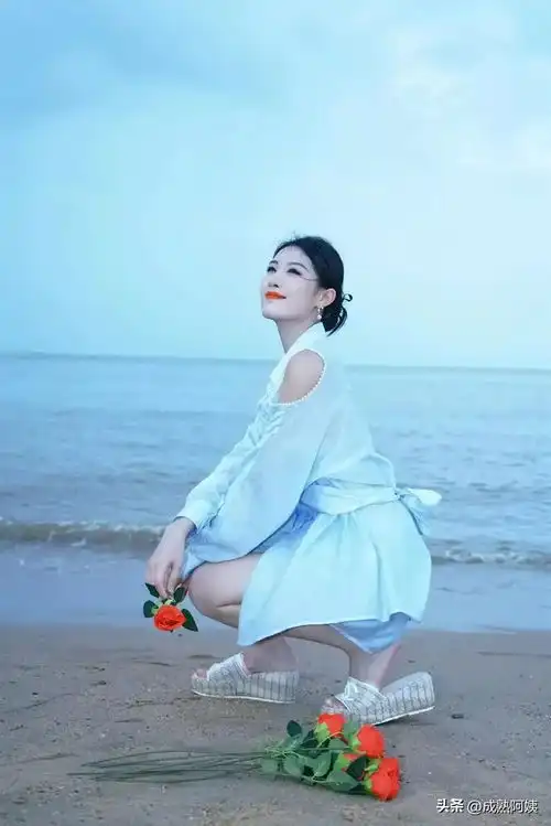高颜值美女来袭笑容甜美,温柔又大方