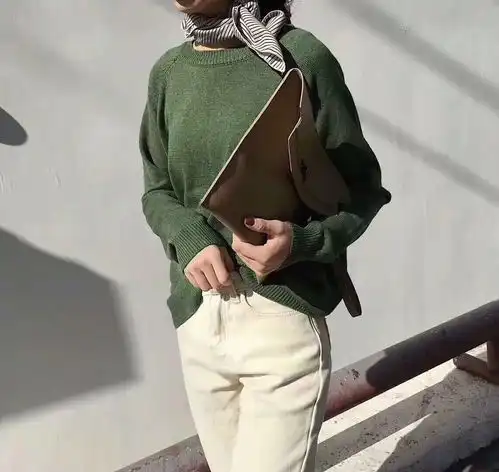 160少女的秋冬毛衣穿搭,爱美的同时也很保暖