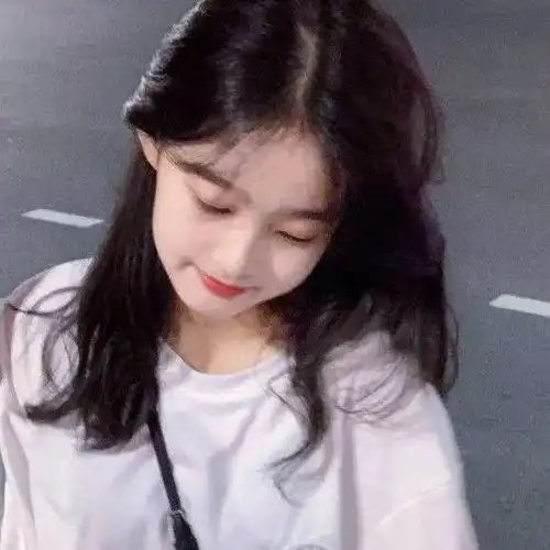 露脸即吸粉,被芒果台相中,网红里还有甜系初恋脸