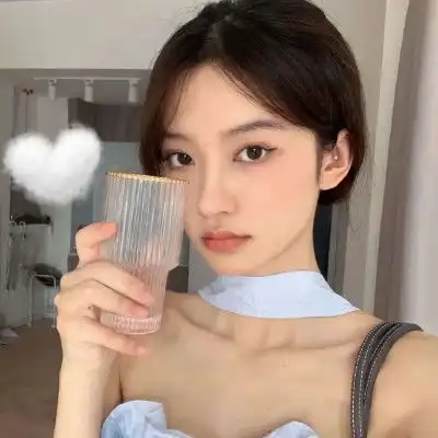 网易云热评上帝说她欠你很多么男子一下慌了,拼命摇头说