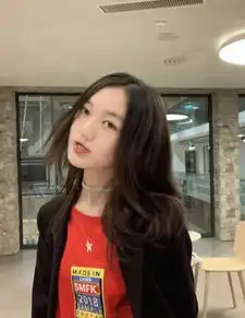 赵文卓12岁女儿成学霸,瑞士读书拿班级第一,比李嫣还要强大