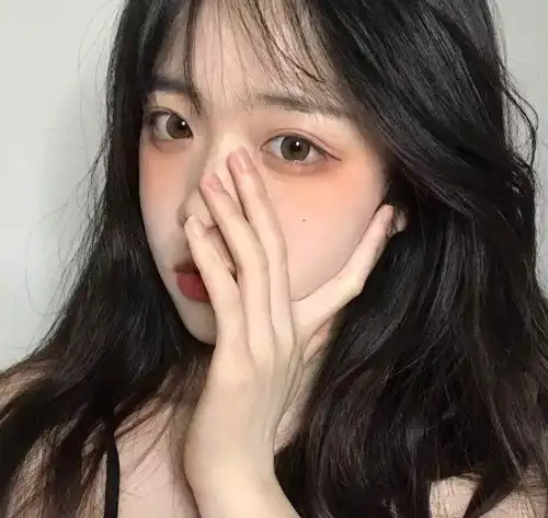 推荐好看的女生头像光泽