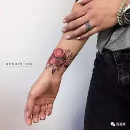 乌克兰美女的纹身艺术,有一起组团去的吗