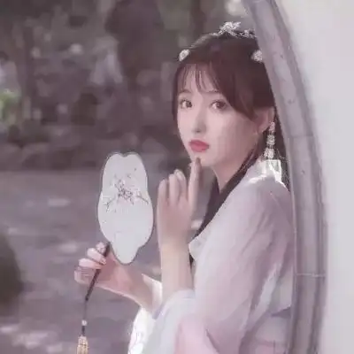 唯美古风头像女冷艳雨散