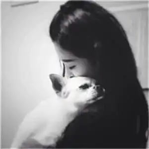 美女头像真人版伤感比基