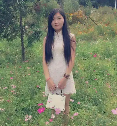 尊贵红色女王旗袍,美成一世好看风景
