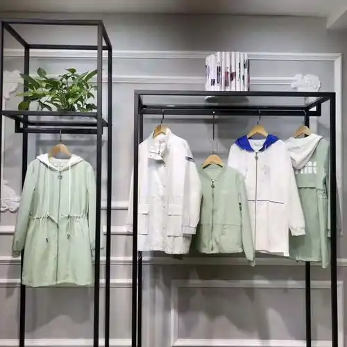 到都苑女装品牌店,为你打造不一样的百变风格