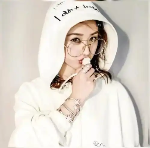 怎么戴眼镜颜值才会加分