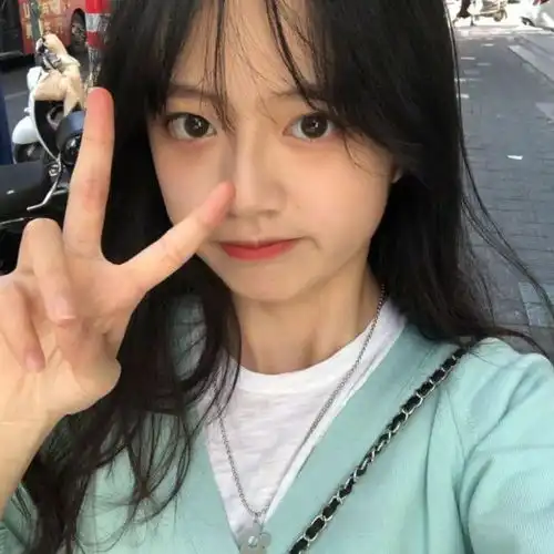 女生头像跨年头像陪你这个冬天