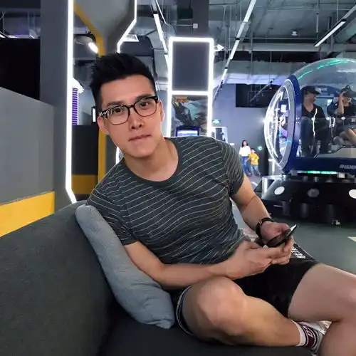 头像真人不像网图