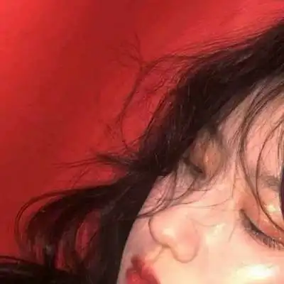 许寻唯美女头半脸坠落于春日花女生头像我要个性网