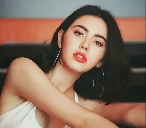 成熟气质美女qq头像欧美