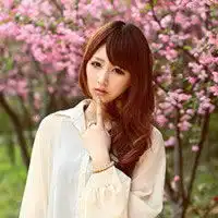 女生头像抱着玩具柔情唯美清新女生头像幸福相拥不想说再见