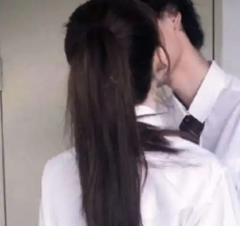 初吻还在的女孩子,多半有这3个特点,全中证明还涉世未深