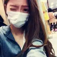 15岁女生头像戴口罩的鞠