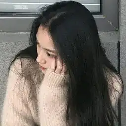 有没有和这个女生长的比较像的女头