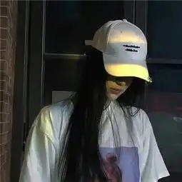 谁有这张图片的情侣头像,发一下谢谢