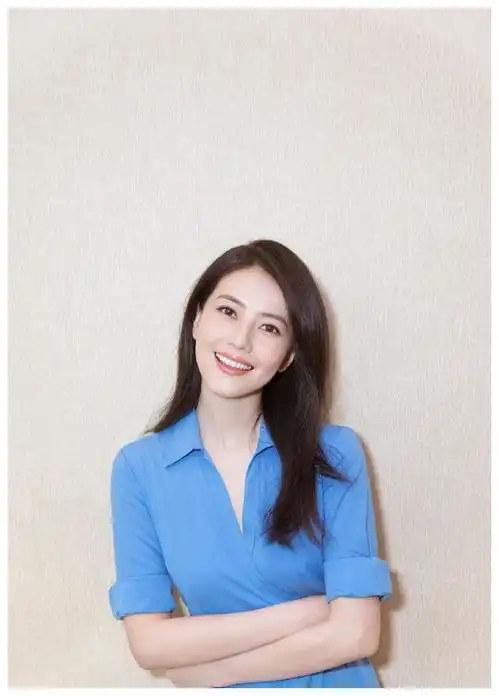 娱乐圈笑容很甜美的5位女明星,高圆圆很清纯,最后一个心都化了