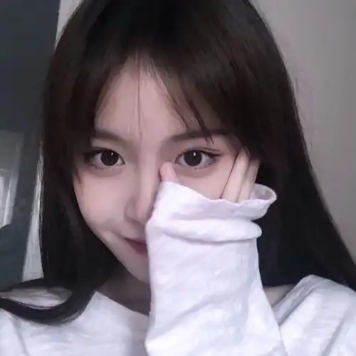 女生头像托腮令人惊艳的都不会来得太早