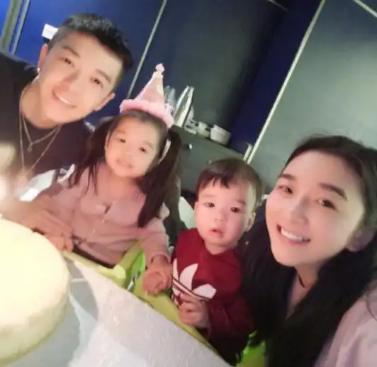 快男王栎鑫官宣离婚,吴雅婷早在2018年,就暗示过离婚