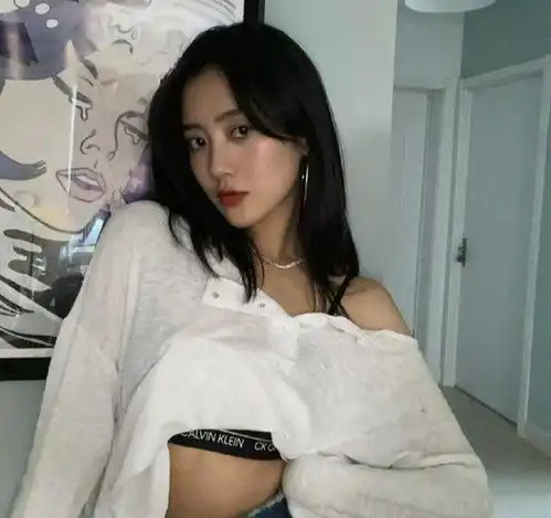 李汶翰否认恋情引全网群嘲,遭多位绯闻女友内涵算什么男人