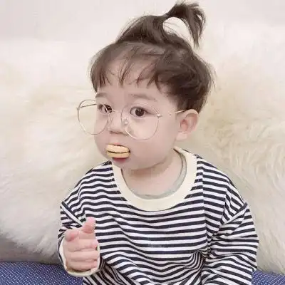 微信头像小女孩社会白领