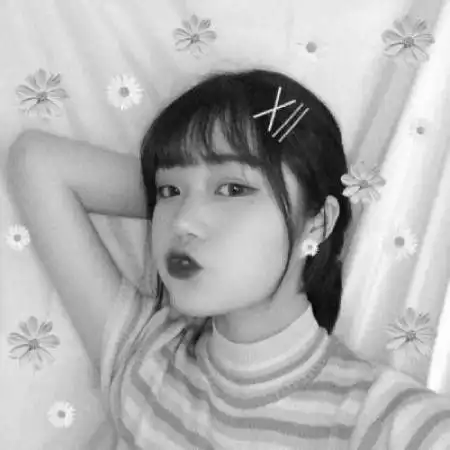可爱贴纸黑白女生头像,真心不错快来拿图吧