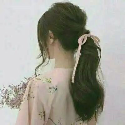 女生头像霸气背影坐地扣