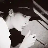 有同时能插电信,移动,联通三卡三待的手机