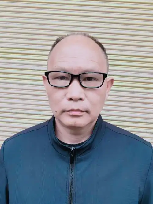 当代优秀诗人典文荟萃杯二等奖获奖者其一