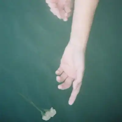 手控女生版头像白灏宇