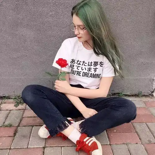 短发小美女图片头像乌克