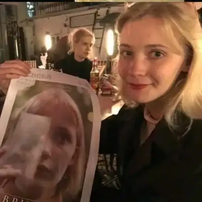 超好看的ins风女头,女生氛围感头像超好看看不腻