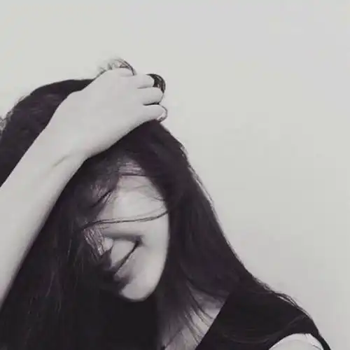 qq头像女生黑白酷女头