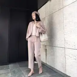 种草丨普通女孩怎样穿出莫迪兰色的高级感