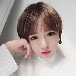 高刘海短发