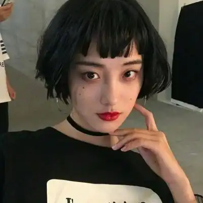 qq头像女生短发丸子头林