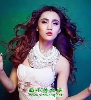 熟女气质长卷发发型,气场超强