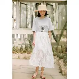 复古感的花花裙轻松打造女人的慵懒浪漫美