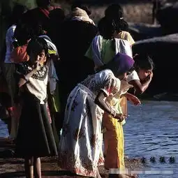 透过纱丽看印度女人当街洗浴习俗6170118搜狐时尚频道图片库大视野搜狐
