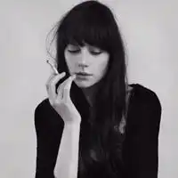 高冷女生头像黑白背影欧