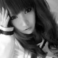 女生头像黑白的带字