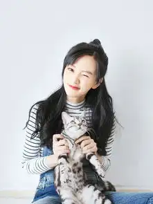 武大校花黄灿灿少女与猫主题写真萌态可人