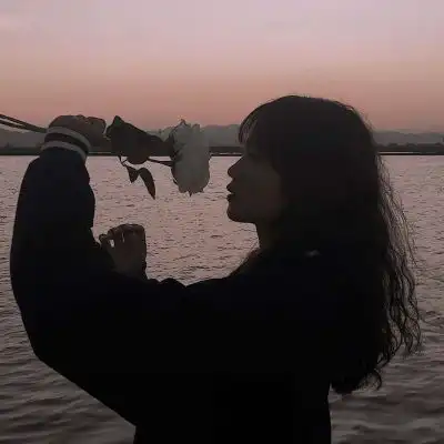 温柔夕阳女生唯美头像不同的季微信头像我要个性网
