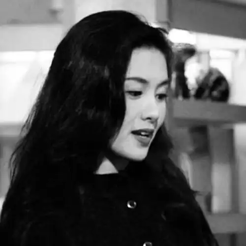 超高冷的女生头像