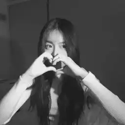 女生头像优质黑白女头像